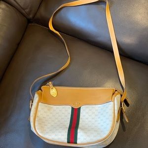 Gucci Handbag. Excellent Condition.